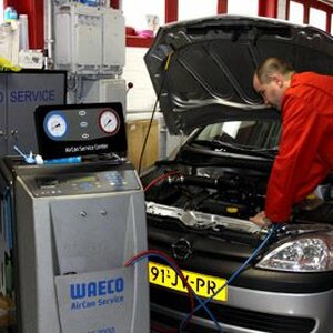 Autobedrijf D. Smit image 5