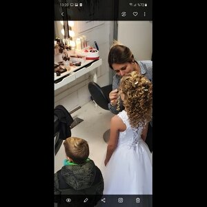 Ebru's Hairstudio &amp; Beauty image 2