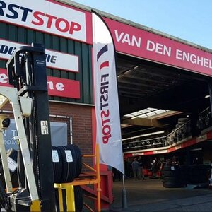 Van den Enghel Bandenservice image 1