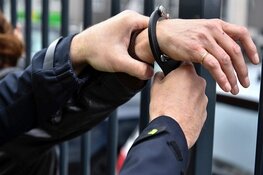 Aanhouding na vernieling woning en bedreiging politiemedewerker